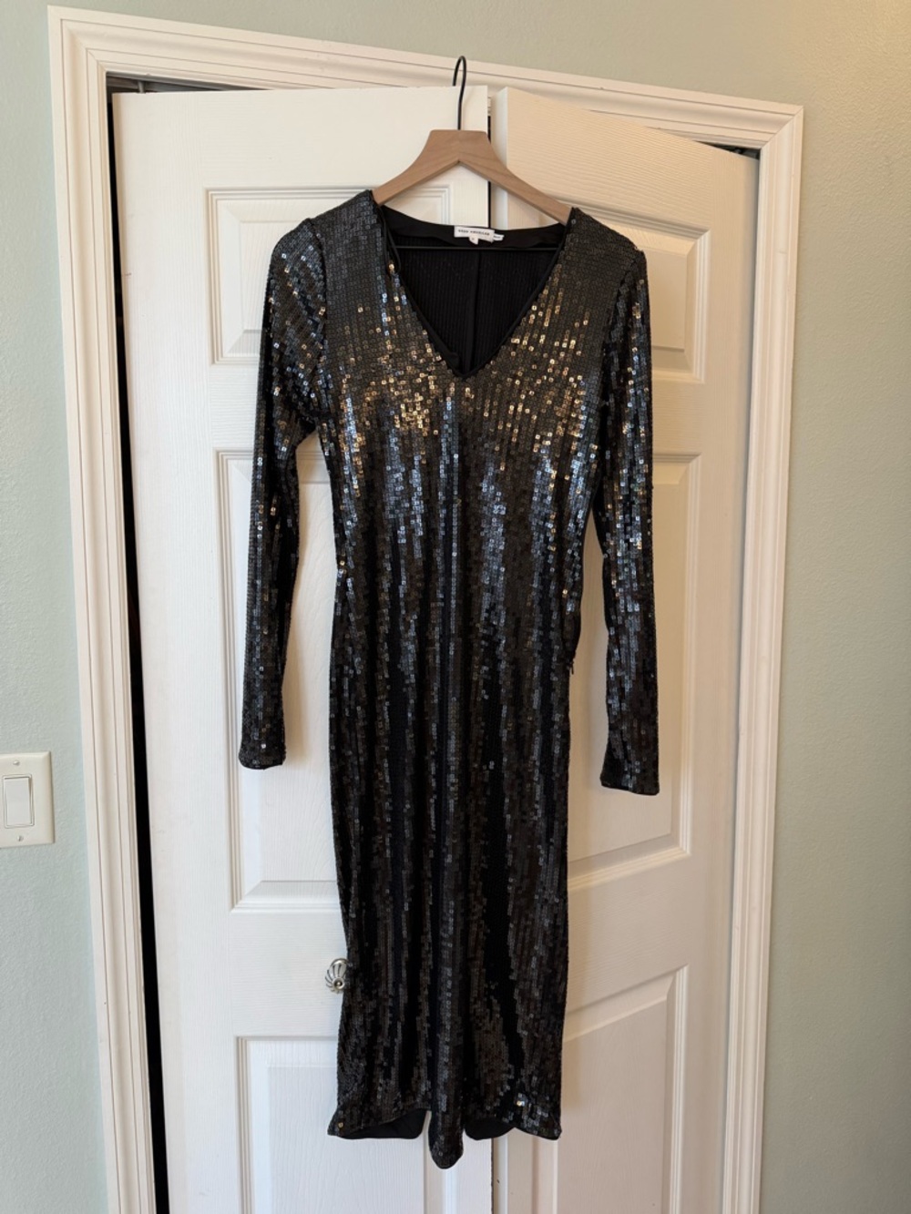 Good American Deep V-Neck Black Sequin Midi Dress S - Picture 3 of 9